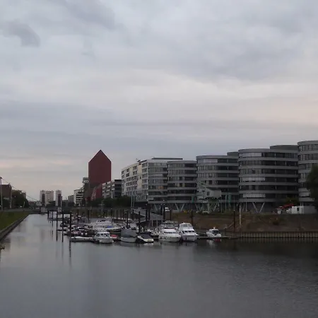 Rhein Yacht Lexa Botel Duisburgo
